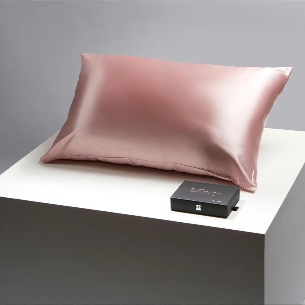 Blissy- 100% Mulberry Silk Pillowcase
